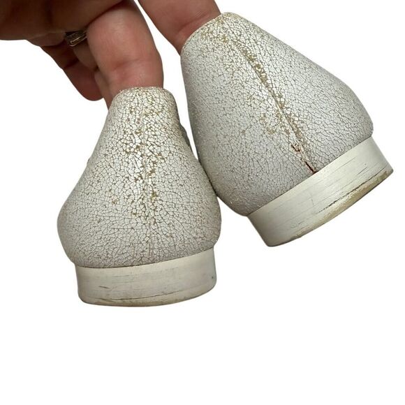CHANEL 2014 White Distressed Leather Pointed Toe Ballet Flats Sz. 38 (US 7-7.5) - Picture 11 of 12